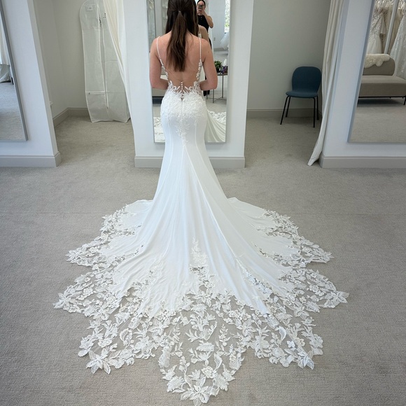 BRAND NEE Violet Grace Fit and Flare Wedding Dress - Picture 8 of 9